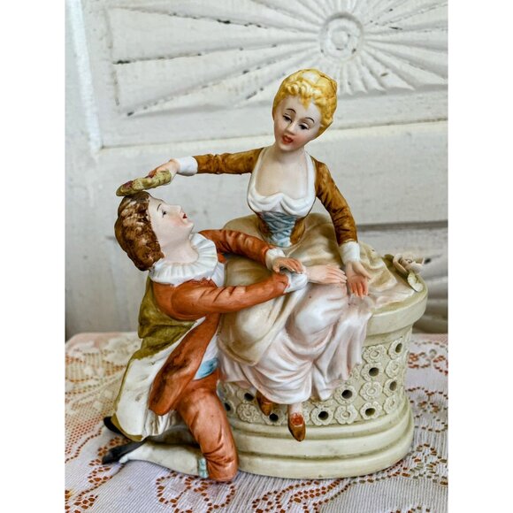 Vintage 1950s Lenwile Ardalt Victorian Couple Bisque/Porcelain Figurine Lamp - Picture 4 of 14